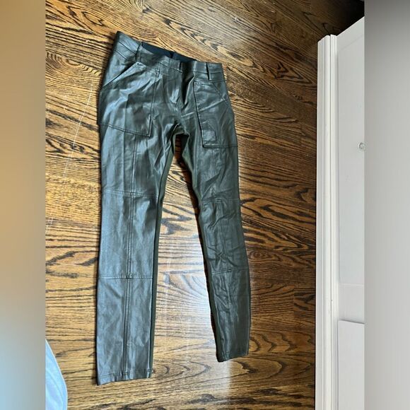 Bcbgmaxazria green faux leather tight leggings - Picture 3 of 7